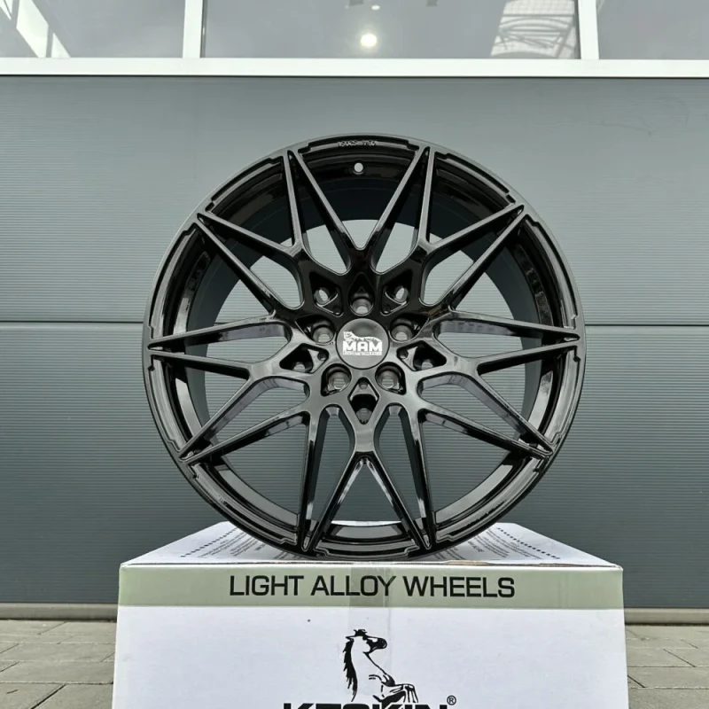 4x 18 Zoll Felgen MAM B2 schwarz für Mercedes CLS W218 W219 CLK W208 W209 AMG