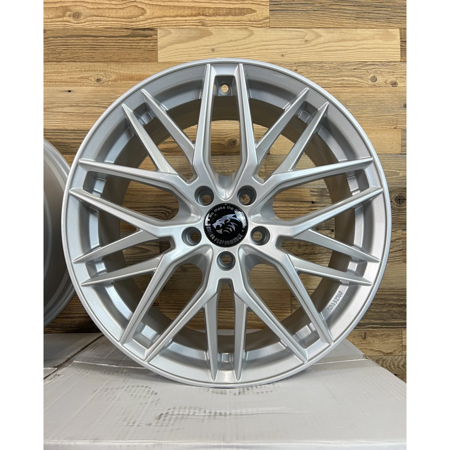 4x 19 Zoll Felgen Damina DM08 silber für Mercedes V Klasse Vito W447 447 639 AMG
