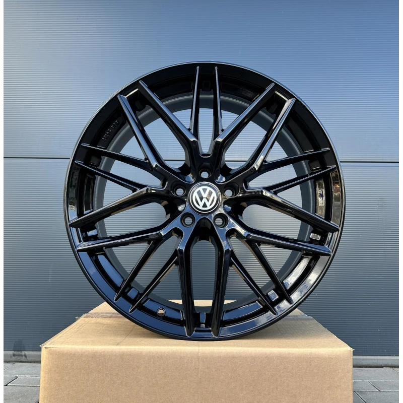 18 Zoll Felgen Damina DM08 schwarz 4x für VW Passat B6 B7 B8 B9 CJ 3C GTE R